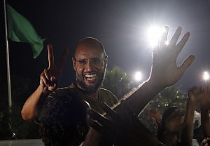 Saif al Islam ricompare a Tripoli "Basta menzogne, la capitale è con noi"
