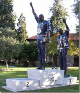 tommie-smith-john-carlos-san-jos-state-university-statue2a-thumb-261x300